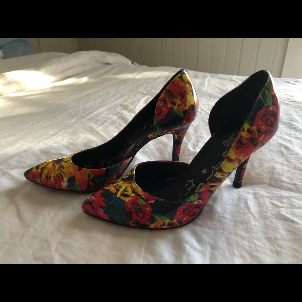 Heels - Picture 6 of 6